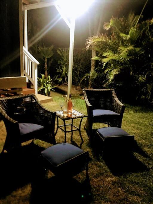 Charming Country Cottage Just A Few Steps From The Beach! Waianae Exterior photo