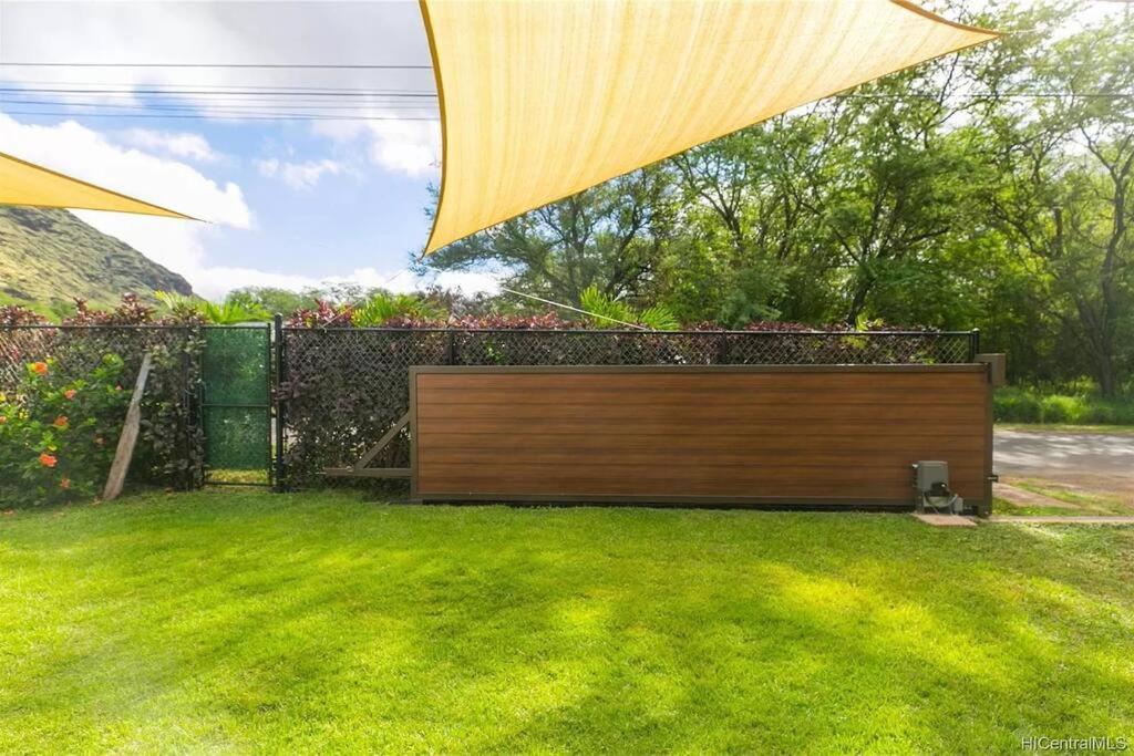 Charming Country Cottage Just A Few Steps From The Beach! Waianae Exterior photo