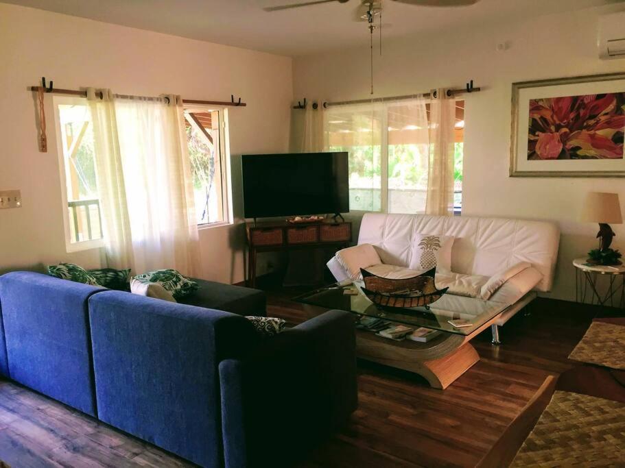Charming Country Cottage Just A Few Steps From The Beach! Waianae Exterior photo